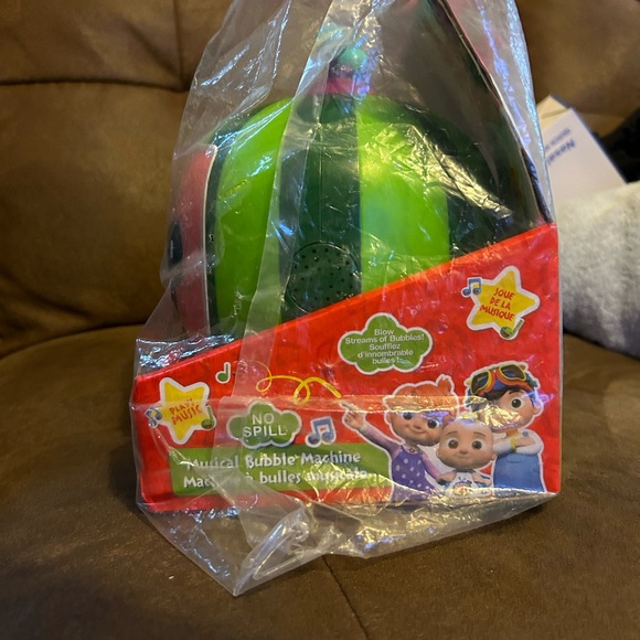 CoComelon NO Spill Musical🎼Bubble🫧Machine - Picture 3 of 9
